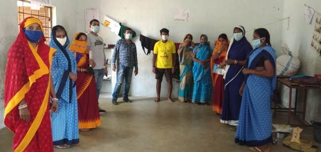 ବୁଗୁଡା ଗୋଷ୍ଟି ସ୍ୱାସ୍ଥ୍ୟ କେନ୍ଦ୍ର ପକ୍ଷରୁ ସଙ୍ଗରୋଧ ବ୍ୟକ୍ତିଙ୍କ ସ୍ୱାସ୍ଥ୍ୟ ପରୀକ୍ଷା,ସମସ୍ତଙ୍କୁ ସ୍ୱାସ୍ଥ୍ୟ ଠିକ