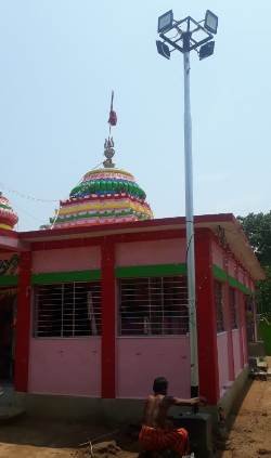 ଖୋଳଖାଳି ଗ୍ରାମର ଚାରି ଗୋଟି ମନ୍ଦିରରେ ଲାଗିଲା ହାଇମାକ୍ସ ଲାଇଟ