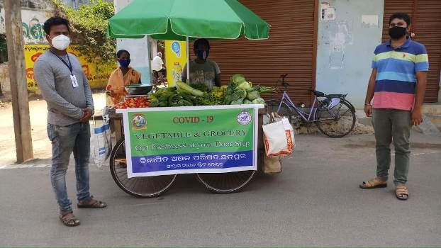 ହୋମ୍ ଡେଲିଭରୀରେ ସାମିଲ୍ ଅଛନ୍ତି ୩ ଏସଏଚଜି, ୪ ଷ୍ଟ୍ରିଟ୍ ଭେଣ୍ଡର୍‌