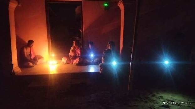 ମୋଦିଙ୍କ ଆଲୋକ ଜାଳିବା ନିଦେଦନକୁ କୋଣାର୍କ ରେ ବିପୁଳ ସମର୍ଥନ