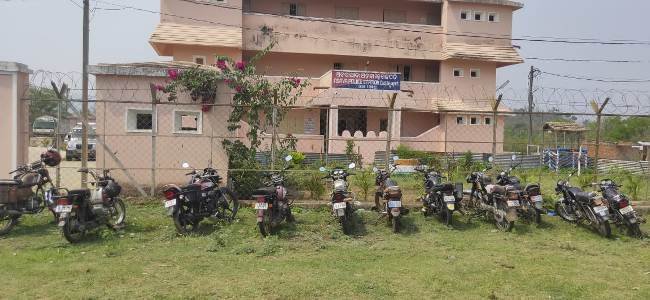 ଅଡ଼ବା ପୋଲିସି ଦ୍ୱାରା ୧୧ ବାଇକ ଜବତ