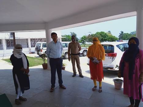 ତୃତୀୟ ଦିନରେ ଗଞ୍ଜାମ ଜିଲ୍ଲାପାଳ ଓ ଗଞ୍ଜାମ ଏସପିଙ୍କ ପରିବାରର ସ୍ୱାସ୍ଥ୍ୟ ଯାଚଂ କଲା ଟିମ୍‌