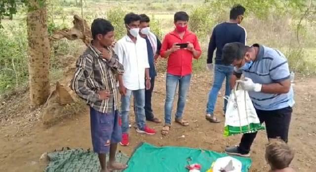 ଛତିଶଗଡ ର ଫସିରହିଥିବା ୬ ପରିବାର ଙ୍କୁ ଖାଦ୍ୟ ପ୍ରଦାନ କଲେ ଯୁବଗୋଷ୍ଠୀ