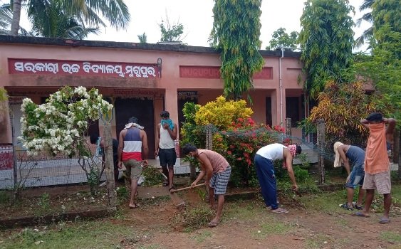 ସଂଗରୋଧ କେନ୍ଦ୍ର ବଗିଚ ସଜାଡିବାରେ ଲାଗିପଡିଛନ୍ତି ପ୍ରବାସୀ