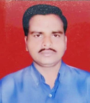 ହୃଦ୍‌ଘାତରେ ପୂର୍ବତନ ଜିଲ୍ଲା ପରିଷଦ ସଭ୍ୟଙ୍କ ମୃତ ଛତ୍ରପୁର,(ଓ୍ବାଇଏନ୍ଏସ୍):ମୁମ୍ବାଇ ଠାରେ ଶନିବାର ଓଡିଆ ଶ୍ରମିକଙ୍କ ମୃତ୍ୟୁ ଘଟିଛି । ମୃତ ଓଡିଆ ଶ୍ରମିକ ଜଣକ ଗଂଜାମ ଜିଲ୍ଲା ଛତ୍ରପୁର ବ୍ଲକ ବଡମାଧପୁର ଗ୍ରାମର ଅଭିମନ୍ୟୁ ସେଠୀ (୪୮) ବୋଲି ଜଣାପଡିଛି । ମିଳିଥିବା ସୂଚନାନୁସାରେ ଅଭିମନ୍ୟୁଙ୍କ ହୃଦ୍‌ଘାତ ଜନିତ କାରଣରୁ ମୃତ୍ୟୁ ହୋଇଥିବା ଜଣାପଡିଛି । ସେ ମୁମ୍ବାଇ ସ୍ଥିତ ନାରାୟଣ ସିନ୍ଥେତିକ ନାମକ ଏକ ଗାର୍ମେଣ୍ଟ କପଡା କମ୍ପାନୀରେ ସେଲ୍ସ୍‌ମ୍ୟାନ୍ ଭାବେ କାର୍ଯ୍ୟ କରୁଥିଲେ । ଅଭିମନ୍ୟୁ ୧୯୭୭ ରୁ ୨୦୦୨ ପର୍ଯ୍ୟନ୍ତ ଛତ୍ରପୁର ବ୍ଲକ ୨୧ ନମ୍ବର ଜୋନ୍‌ର ଜିଲ୍ଲା ପରିଷଦ ସଭ୍ୟ ରହିଥିଲେ । ଆଜି ତାଙ୍କରି ବିୟୋଗରେ ଛତ୍ରପୁର ବ୍ଲକର ଜିଲ୍ଲା ପରିଷଦ ସଭ୍ୟ ଏସ୍‌.କିଶୋର ଚନ୍ଦ୍ର ରେଡ୍ଡୀ, ବଡମାଧପୁର ସରପଞ୍ଚ ଶରତ ଖୁଣ୍ଟିଆ, ଆଇନଜୀବୀ ସିଏଚ୍‌.ତ୍ରିଲୋଚନ ରେଡ୍ଡୀ ପ୍ରମୁଖ ଶୋକ ପ୍ରକାଶ କରିଛନ୍ତି । ଏଥିସହ ମୃତ ଅଭିମନ୍ୟୁ ନିର୍ମାଣ ଶ୍ରମିକ ହୋଇଥିବାରୁ ସରକାରଙ୍କ ପକ୍ଷରୁ ମୃତଙ୍କ ପରିବାରକୁ ସମସ୍ତ ସହାୟତା ଯୋଗାଇ ଦେବା ପାଇଁ ଦାବି କରିଛନ୍ତି ।