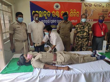 ଜଗନ୍ନାଥ ପ୍ରସାଦ ପୋଲିସ ଥାନା ଓ ଆମ ଓଡ଼ିଶା ମିଳିତ ସହ ଯୋଗରେ ରକ୍ତ ଦାନ ଶିବିର ,୩୦ୟୁନିଟ ରକ୍ତ ସଂଗ୍ରହ