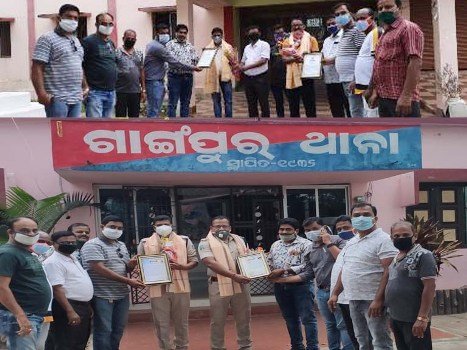 ୬ ଜଣ କରୋନା ଯୋଦ୍ଧାଙ୍କୁ ସମ୍ବର୍ଦ୍ଧିତ କଲା ବେଲଗୁଣ୍ଠା ପ୍ରେସ କ୍ଳବ