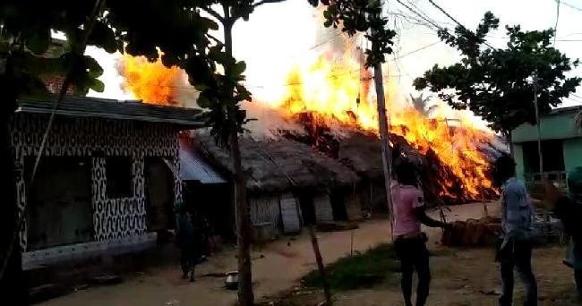 ଅଳସୁ ଗ୍ରାମ ରେ ଅଗ୍ନିକାଣ୍ଡ