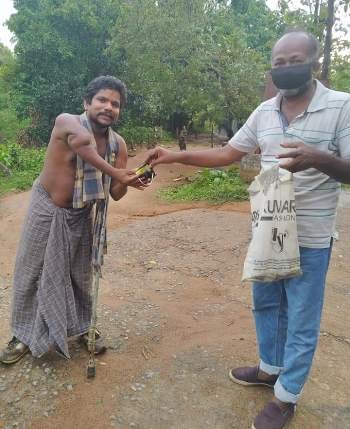 କଂଗ୍ରେସ ପକ୍ଷରୁ ମାସ୍କ ଓ ସାବୁନ ବଣ୍ଟନ