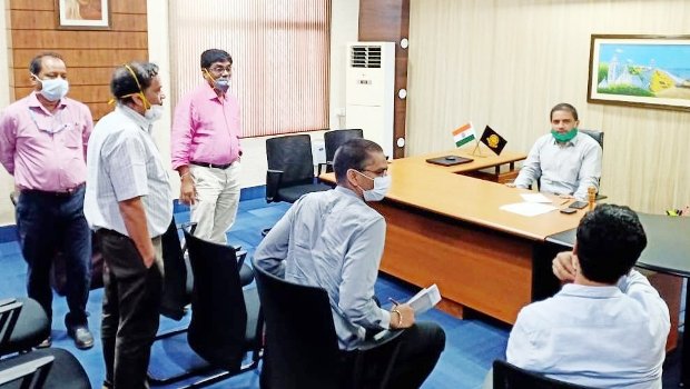 ଗଂଜାମ ଜିଲ୍ଲାପାଳଙ୍କ ସହ କେନ୍ଦ୍ରୀୟ ଟିମ୍ ର ଆଲୋଚନା