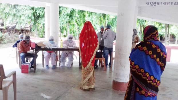 ୨ୟ ପର୍ଯ୍ୟାୟରେ ଚାରିଗାଁରେ ୩୧ ଜଣଙ୍କ ସ୍ୱାବ୍ ସଂଗ୍ରହ