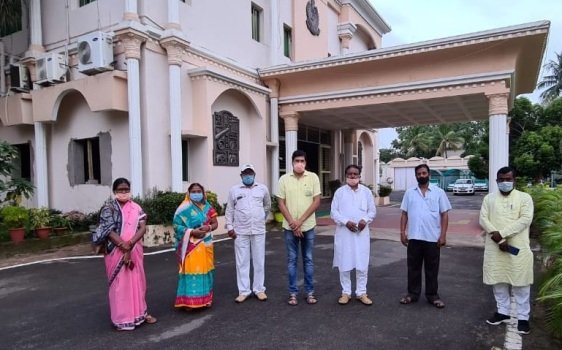 ବାଙ୍ଗୋର ସରପଞ୍ଚଙ୍କୁ ମାଡ ଘଟଣାକୁ ନେଇ ଡିଜିଙ୍କୁ ଭେଟିଲା ବିଜେପି