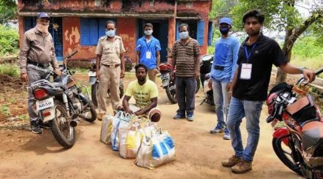 ଗଜପତି ଅବକାରୀ ସ୍କ୍ୱାର୍ଡର ଚଢାଉ,ମଦ ଜବତ ୩ ଗିରଫ