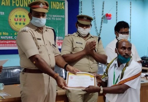 ସମାଜସେବୀଙ୍କୁ କରୋନା ଯୋଦ୍ଧା ସମ୍ମାନ