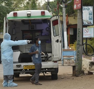 ସକାଳେ ଆମ୍ବୁଲାନ୍ସରେ ଛାଡି ସନ୍ଧ୍ୟାରେ ଉଠାଇନେଲେ କୋଭିଡ ଭ୍ୟାନରେ ଆତଙ୍କିତ ଅବସ୍ଥାରେ ଦୁଇ ଗ୍ରାମବାସୀ