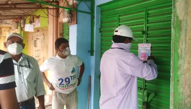 ନଅ ଟି ଦୋକାନ କୁ ସିଲ କଲା ପ୍ରଶାସନ ଓ ତିନିଜଣ ଙ୍କ ନାମରେ ଥାନାରେ ଏତଲା