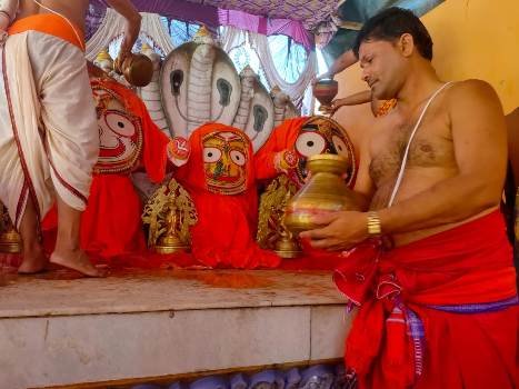 ବିନା ଭକ୍ତରେ ଦେବସ୍ନାନ ପୂର୍ଣ୍ଣିମା ପାଳିତ