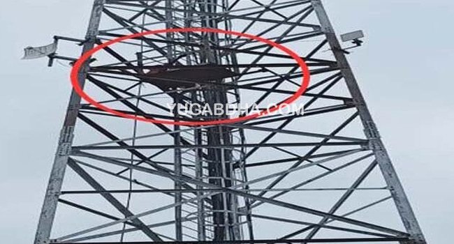 ଆତ୍ମହତ୍ୟା ପାଇଁ ଟାଓ୍ବାର ଉପରକୁ ଚଢିଲେ ମହିଳା, ଜୀବନ ବଞ୍ଚାଇଲେ ଅଗ୍ନିଶମ କର୍ମଚାରୀ
