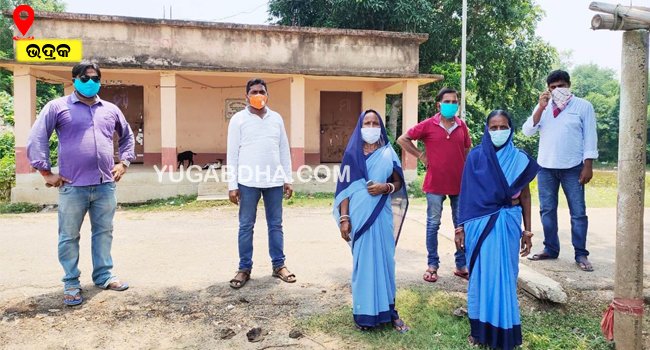 ୭ଦିନ ପାଇଁ ଓଡଙ୍ଗ ପଞ୍ଚାୟତକୁ ସଟ୍ ଡାଉନ୍ ଘୋଷଣା କଲେ ସରପଞ୍ଚ