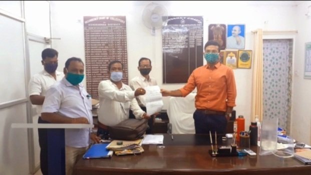 କେନ୍ଦ୍ରାପଡା ଜିଲ୍ଲା ବିଜେଡି ଆଇନଜୀବୀ ସାମ୍ମୁଖ୍ୟ ପକ୍ଷରୁ ରେଳ ମନ୍ତ୍ରୀଙ୍କୁ ଯାତ୍ରୀ ବାହି ରେଳ ଚଳାଚଳ ନିମନ୍ତେ ଦାବୀ ପତ୍ର