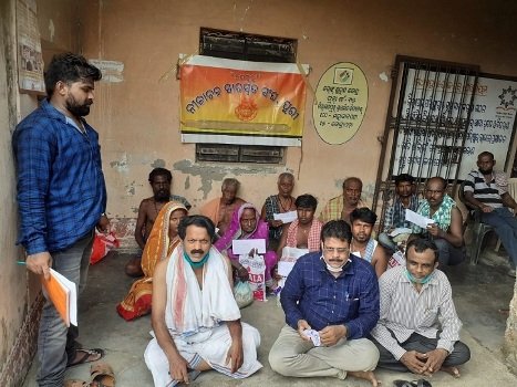 ନିଳାଚଳ ସାରସ୍ୱତ ସଙ୍ଘ ପୁରୀ ପକ୍ଷରୁ ଅଗ୍ନିବିପନ୍ନଙ୍କୁ ସହାୟତା 