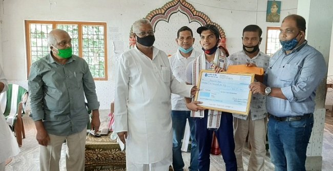 ସାନ୍ତସାହି ସରସ୍ୱତୀ ଶିଶୁବିଦ୍ୟା ମନ୍ଦିରରେ ମାଟ୍ରିକପରୀକ୍ଷାର ଟପରଙ୍କୁ ସମ୍ବର୍ଦ୍ଧନା