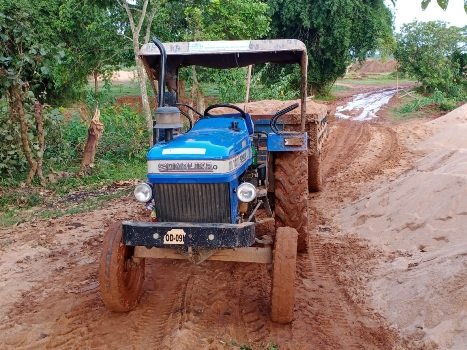 ଭୁଜାଲି ଦେଖାଇ ଟ୍ରାକ୍ଟର ନେଇଯିବା ଘଟଣା ଟ୍ରାକ୍ଟରକୁ ଜବଦ କରିପାରୁନି ପୁଲିସ