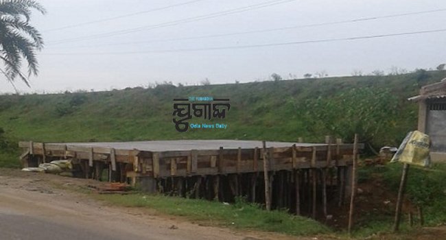 ପୁନ୍ଦାଳ କେନାଲ ଉପରେ ମକନ୍ଦର ଠାରେ ଜବରଦଖଲ କରାଯାଇ ସ୍ଥାୟୀ ଗୃହ ନିର୍ମାଣ ଅଭିଯୋଗ
