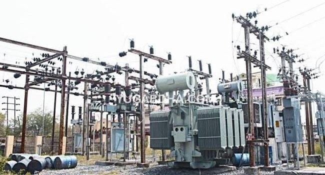 ବାରମ୍ବାର ବିଦ୍ୟୁତ କାଟକୁ ନେଇ ଲୋକେଘେରାଉ କଲେ ସାଉଥକୋ ଅଫିସ