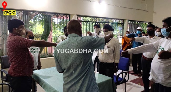ବେଲଗୁଣ୍ଠI ବ୍ଲକର ବିଭିନ୍ନ ସ୍ଥାନରେ କୋଭିଡ ଯୋଦ୍ଧାଙ୍କ ନୀରବ ପ୍ରାର୍ଥନା