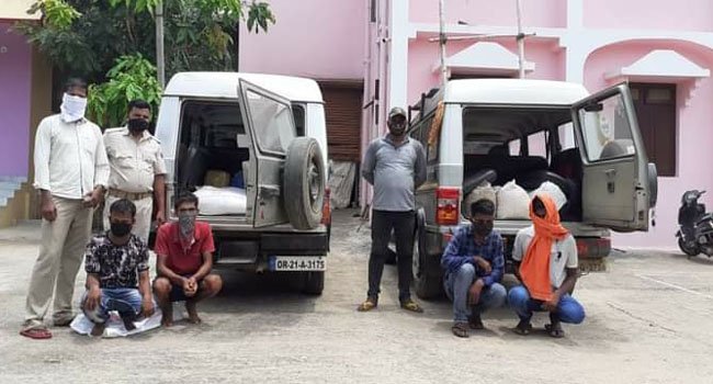 ମୁଣ୍ଡୁଳିରୁ ମଦ ଜବତ