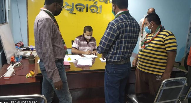 ଚାଷୀଙ୍କୁ ଉଚିତ ମୂଲ୍ୟରେ ସାର ଯୋଗାଇବ କଂଗ୍ରେସ