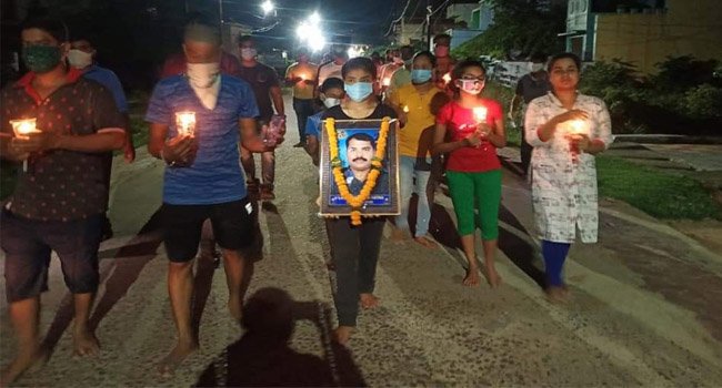 ଯୁବ ଇଣ୍ଡୋଷ୍ଟିଆଲିଷ୍ଟ ଙ୍କ କେଣ୍ଡେଲ ଶୋଭାଯାତ୍ରା