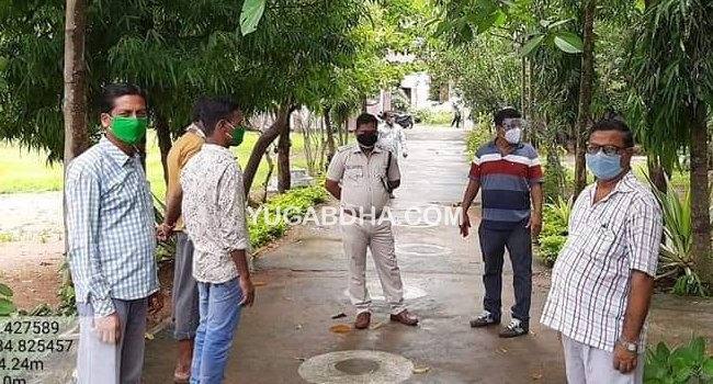ବିଦ୍ୟୁତ୍ ବିଭାଗୀୟ ଯନ୍ତ୍ରୀ ଓ କର୍ମଚାରୀଙ୍କ କଳାବ୍ୟାଜ ପରିଧାନ ପୂର୍ବକ ବିରୋଧ ପଦର୍ଶନ