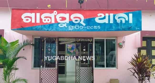ଦୁଇ ଛେଳି ଚୋରକୁ ଗୋଡେଇ ଗୋଡେଇ ଧରି ପୋଲିସରେ ଦେଲେ