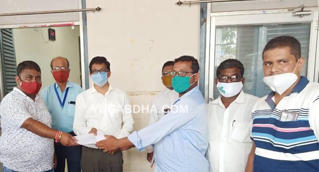 ପୁରୁଷୋତମପୁର ବ୍ଲକ୍ ଅଧ୍ୟକ୍ଷଙ୍କ ବିରୋଧରେ ଅନାସ୍ଥା ପ୍ରତ୍ୟାହାର ନେଇ ଉପଜିଲ୍ଲାପାଳଙ୍କୁ ଭେଟିଲେ ଜନପ୍ରତିନିଧ