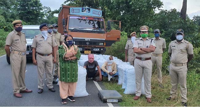 ଟ୍ରକରୁ ୩୫ ଲକ୍ଷ ଟଙ୍କାର ଗଞ୍ଜେଇ ଜବତ୨ଗିରଫ