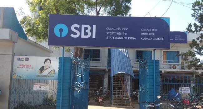 ଏସ୍.ବି.ଆଇ କୋଦଳା ଶାଖାରେ ଅବ୍ୟବସ୍ଥା ନେଇ ଗ୍ରାହକ ଅସନ୍ତୋଷ