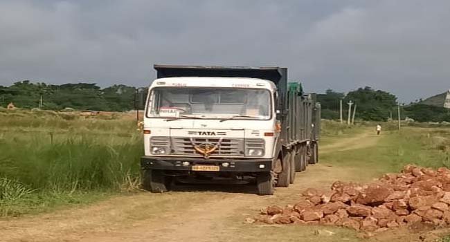 ସ୍ଥାନୀୟ ପ୍ରଶାସନର ଦୃଷ୍ଟି ନାହିଁ ଆନ୍ଧ୍ରା ପ୍ରଶାସନ ଧରୁଛି