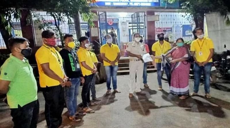 ହିନ୍ଦୁ ଦେବୀ ମା ଦୁର୍ଗାଙ୍କୁ ସୋସିଆଲ୍ ମିଡିଆ ମାଧ୍ୟମରେ ଅଶୀଳ ଓ କଟୁ ମନ୍ତବ୍ୟ ଦେଇଥିବା ଯୁବକଙ୍କୁ ଗିରଫ୍ ପାଇଁ ଦାବି