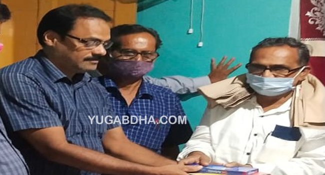 କାର୍ଯ୍ୟନିର୍ବାହୀ ଅଧିକାରୀଙ୍କୁ ଅବସରକାଳୀନ ସମ୍ବର୍ଦ୍ଧନା