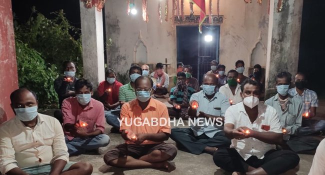 ବିଧାୟକଙ୍କ ଆଶୁ ଆରୋଗ୍ୟ କାମନା କରି ସମୂହ ଦୀପଦାନ