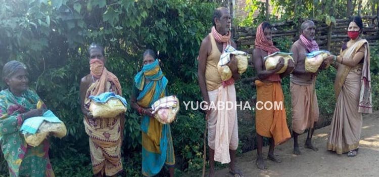 ସ୍ୱାତୀ ଅନୁଷ୍ଠାନ ତରଫରୁ ଅସହାୟ ଲୋକଙ୍କ ନିମନ୍ତେ ଅଭିନବ ଉପାୟରେ ଦଶହରା ପାଳନ