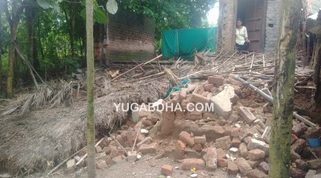 ଲଘୁଚାପ ବର୍ଷାରେ ଭୁସୁଡିଲା କାନ୍ଥ