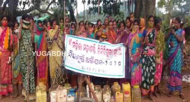 ତାତିଲେ ମହିଳା; ଭାଙ୍ଗିଲେ ଦେଶୀ ମଦ ଭାଟି