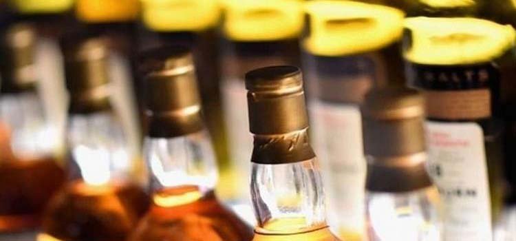 ମଦ ଧରା ଅଭିଯାନ;ଧରା ହେଲା ଜଣେ ଖସିଗଲେ ଅନେକ