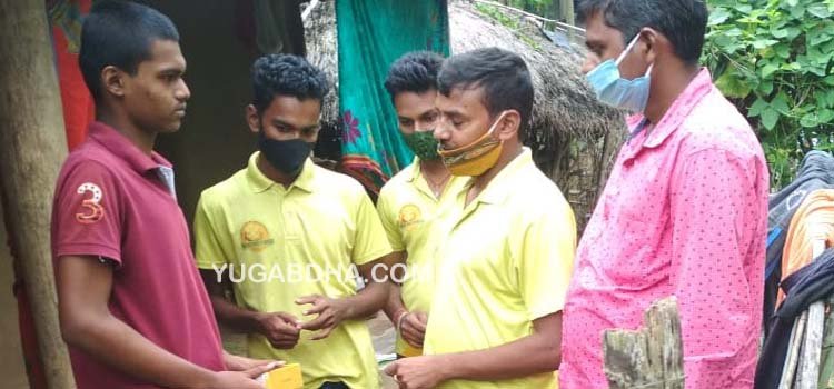ଅସହାୟ ଛାତ୍ର ଜଗନ୍ନାଥର ଅନଲାଇନ ଶିକ୍ଷା ପାଇଁ ମୋବାଇଲ ପ୍ରଦାନ 