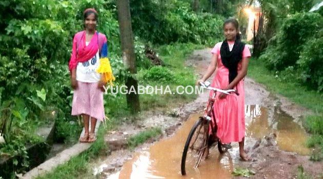 ମଙ୍ଗୁଲି ଗ୍ରାମରେ ୩ ରାସ୍ତା ଶୋଚନୀୟ; ମରାମତି ଦାବୀ କଲେ ଗ୍ରାମବାସୀ