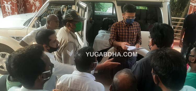 ପାର୍ଟ ଟାଇମ ଇନଷ୍ଟ୍ରକ୍ଟରଙ୍କୁ ପାରିଶ୍ରମିକ ମିଳୁନଥିବା ପ୍ରତିବାଦରେ ଜିଲ୍ଲାପାଳଙ୍କୁ ଅଭିଯୋଗ