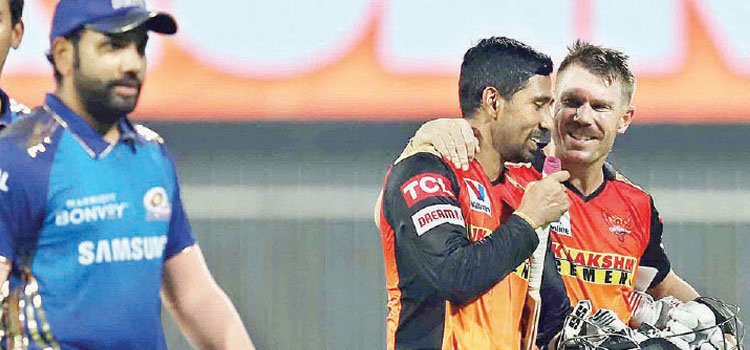 ମୁମ୍ବାଇକୁ ହରାଇ ପ୍ଲେ ଅଫ୍‌ରେ ହାଇଦ୍ରାବାଦ